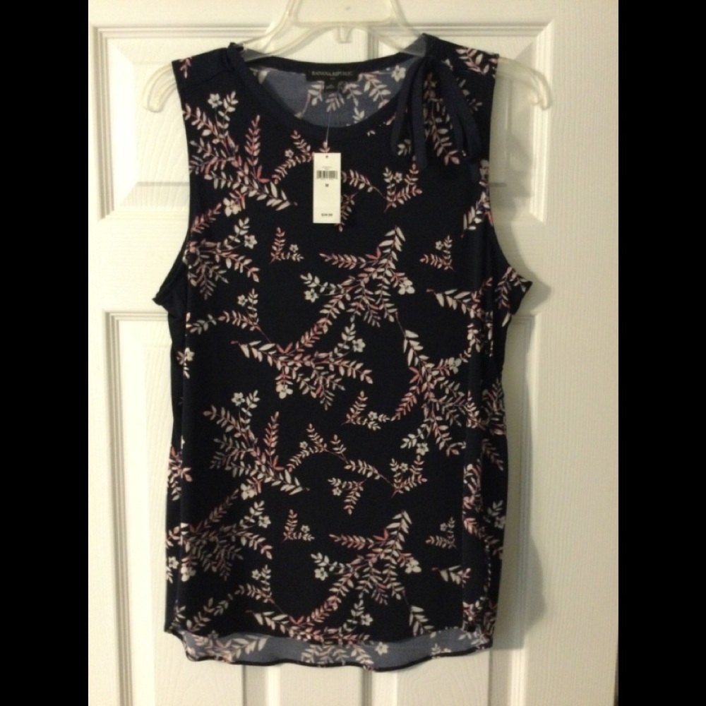 NWT- Banana Republic sleeveless top